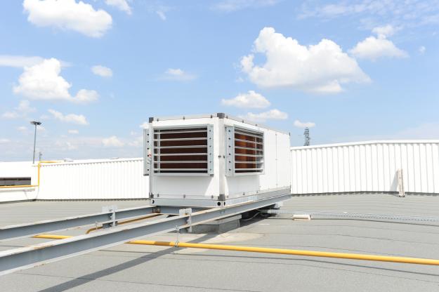 Concession BMW - Showroom moto - rooftop adiabatique